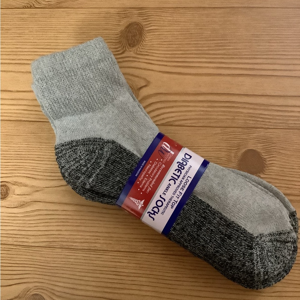 NWT. 3Pairs Diabetic Ankle Socks